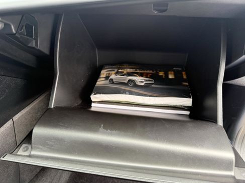 Used 2024 Jeep Compass Latitude image 38