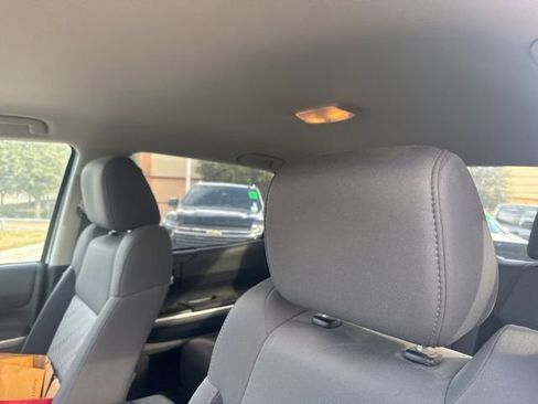 Used 2016 Toyota Tundra SR5 image 10