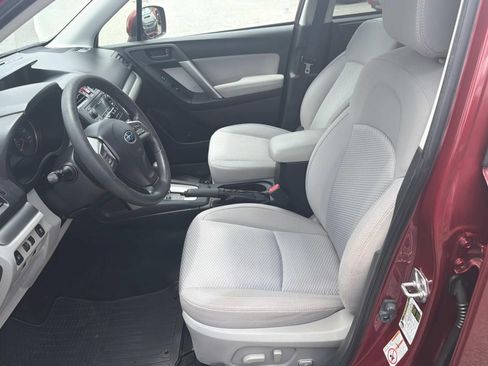 Used 2015 Subaru Forester 2.5i Premium AWD/4WD image 9