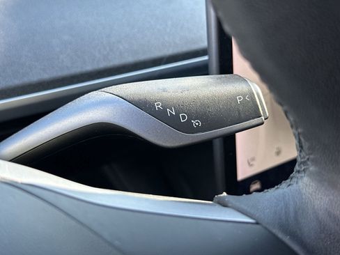 Used 2022 Tesla Model 3 Long Range AWD/4WD image 18
