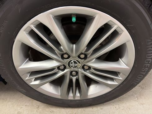 Used 2015 Toyota Camry SE image 35