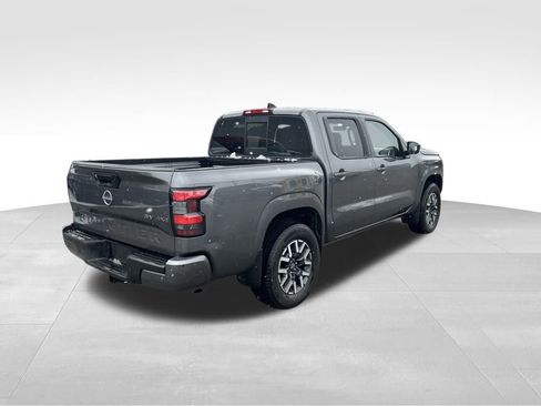 Used 2022 Nissan Frontier SV image 5