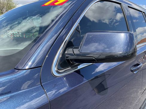 Used 2019 Chevrolet Suburban LT image 33