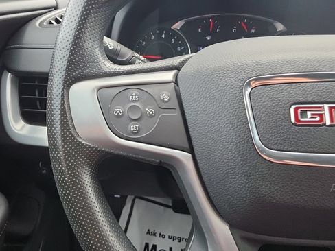 Certified 2023 GMC Terrain SLE w/ Driver Convenience Package AWD/4WD image 11