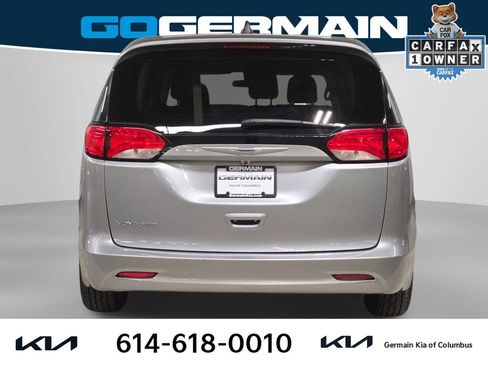 Used 2020 Chrysler Voyager L image 10