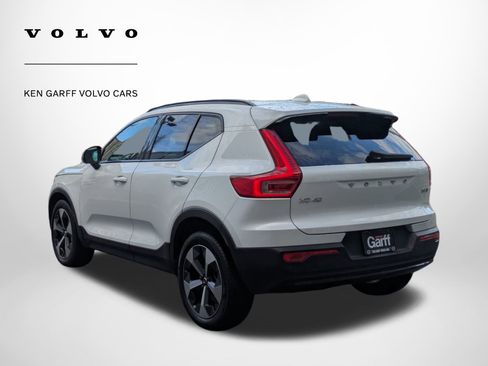 Used 2023 Volvo XC40 B5 Ultimate w/ Protection Package Premier image 5