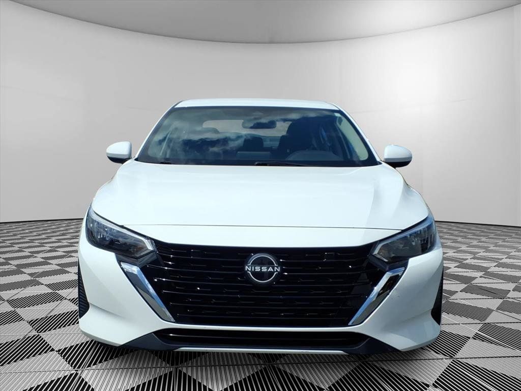 Used 2025 Nissan Sentra SV FWD image 3