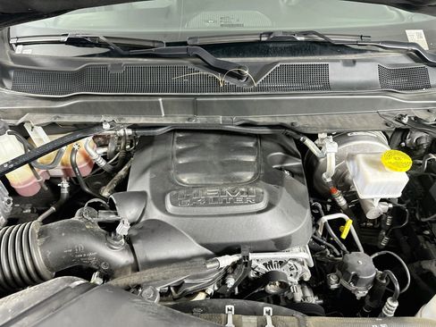 Used 2025 RAM 2500 Big Horn AWD/4WD image 32