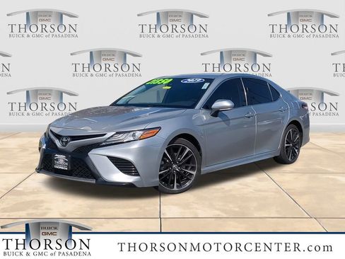 Used 2019 Toyota Camry XSE image 1