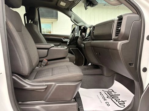 Used 2025 Chevrolet Silverado 2500 LT AWD/4WD image 12