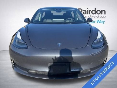 Used 2023 Tesla Model 3 Performance image 2