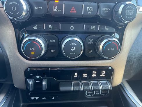 Used 2019 RAM 1500 Laramie image 19