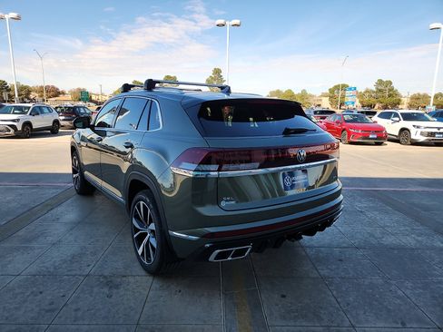 New 2026 Volkswagen Atlas Cross Sport SEL Premium R-Line image 5