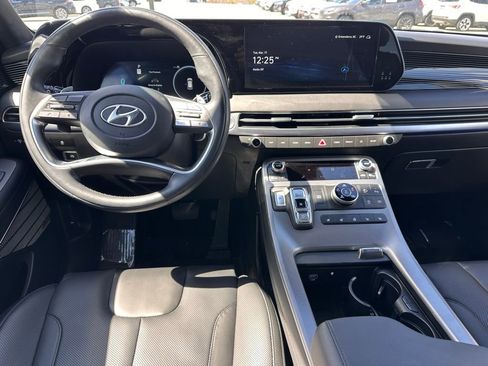 Used 2024 Hyundai Palisade Calligraphy image 4