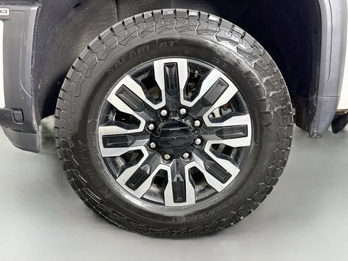 Used 2024 GMC Sierra 2500 Denali Ultimate AWD/4WD image 32