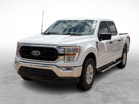 Used 2022 Ford F150 XLT w/ Trailer Tow Package AWD/4WD image 4