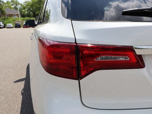 Used 2017 Acura MDX SH-AWD image 32