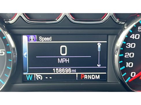 Used 2015 Chevrolet Suburban LT w/ Luxury Package AWD/4WD image 16