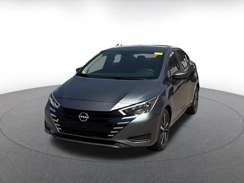 Used 2025 Nissan Versa SV FWD image 7