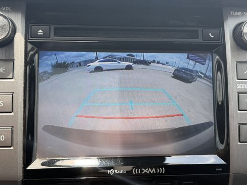 Used 2019 Toyota Tundra SR5 w/ SR5 Upgrade Package AWD/4WD image 28
