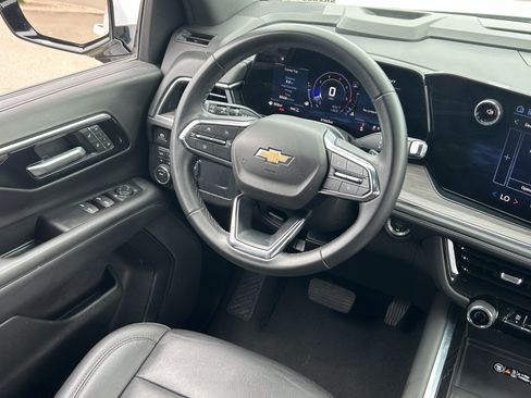 Used 2025 Chevrolet Tahoe LT AWD/4WD image 17