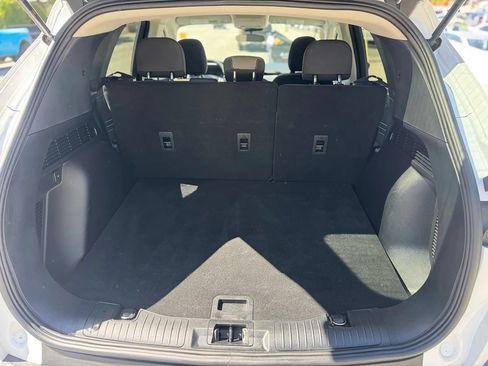 Used 2022 Ford Escape SE FWD image 11