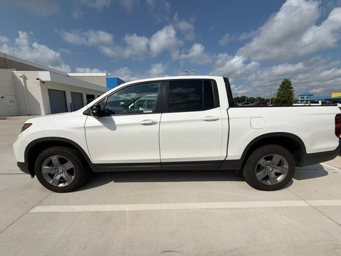 Used 2025 Honda Ridgeline TrailSport image 7