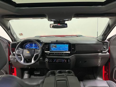 Used 2024 Chevrolet Silverado 2500 LT w/ Convenience Package image 17