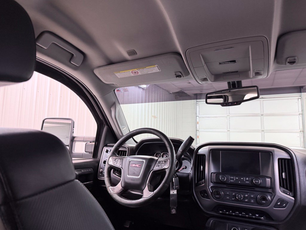 Used 2018 GMC Sierra 2500 SLT w/ Duramax Plus Package AWD/4WD image 29