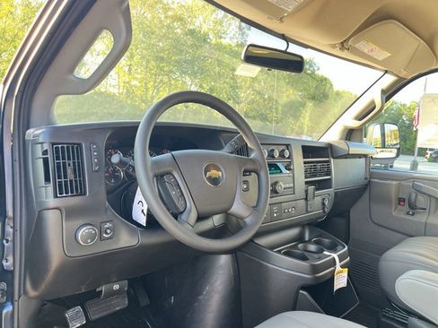 New 2025 Chevrolet Express 3500 w/ Driver Convenience Package image 10