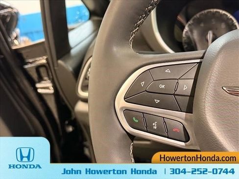Used 2025 Chrysler Pacifica Select FWD image 20