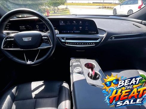 Used 2025 Cadillac Lyriq Sport RWD image 17