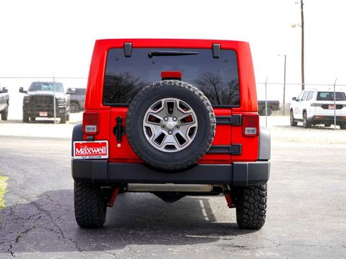 Used 2018 Jeep Wrangler Unlimited Rubicon w/ Connectivity Group image 7