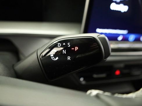 New 2026 Volkswagen Tiguan SE AWD/4WD image 26