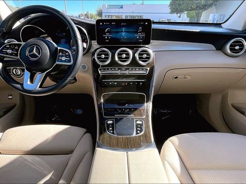 Used 2021 Mercedes-Benz GLC 300 image 7