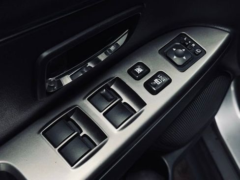 Used 2024 Mitsubishi Outlander Sport LE image 11