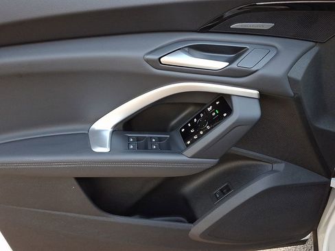 Certified 2025 Audi Q5 Prestige AWD/4WD image 18