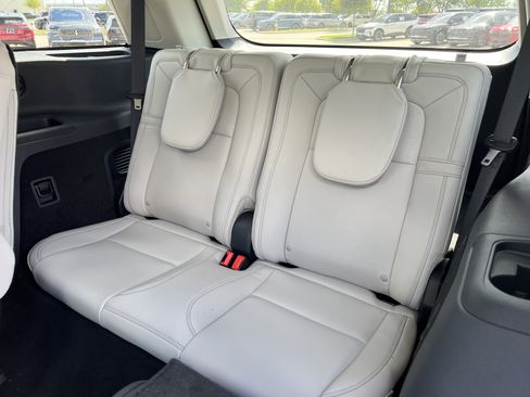 New 2025 Lincoln Aviator Reserve w/ Luxury Package image 27