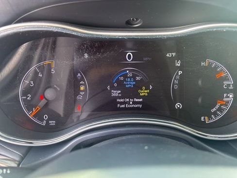 Used 2018 Jeep Grand Cherokee Summit image 18