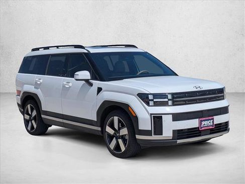 Used 2025 Hyundai Santa Fe Limited image 3