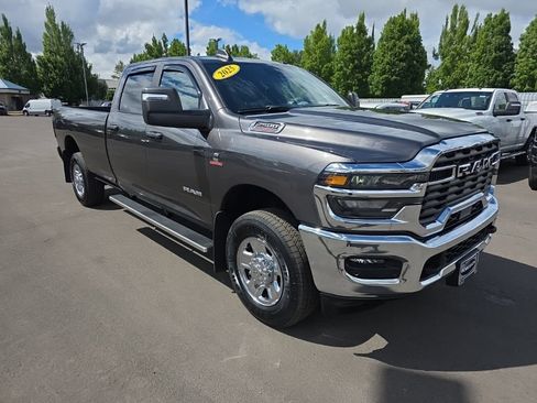 Used 2025 RAM 2500 Big Horn AWD/4WD image 7