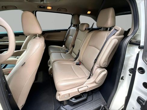 Used 2018 Honda Odyssey Touring image 21