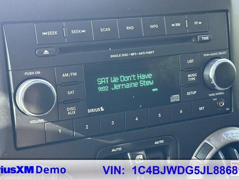 Used 2018 Jeep Wrangler Unlimited Sport S image 32