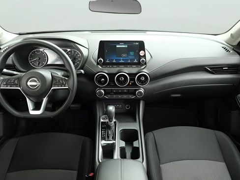 Used 2025 Nissan Sentra SV FWD image 21