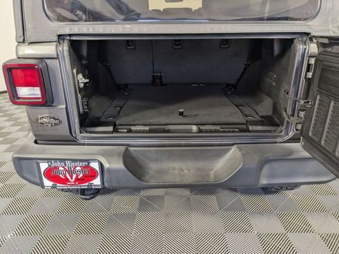Used 2022 Jeep Wrangler Unlimited Sport AWD/4WD image 25