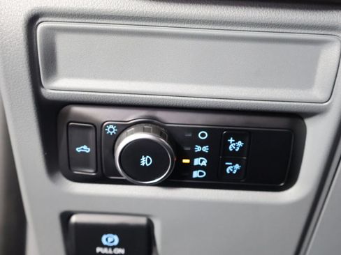 Used 2024 Ford F150 XLT RWD image 38