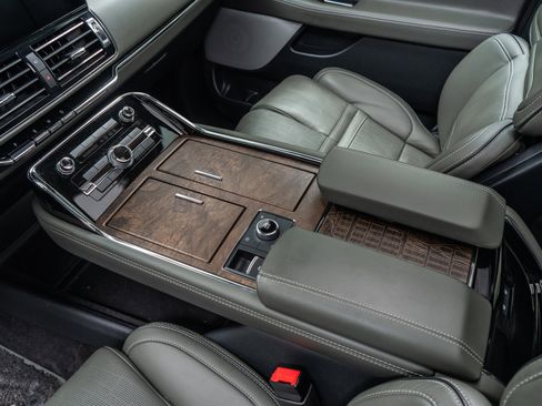 Used 2022 Lincoln Navigator Black Label image 31