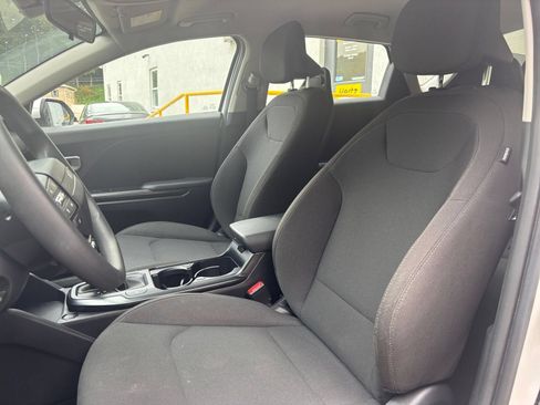 Used 2026 Kia K4 FWD image 36