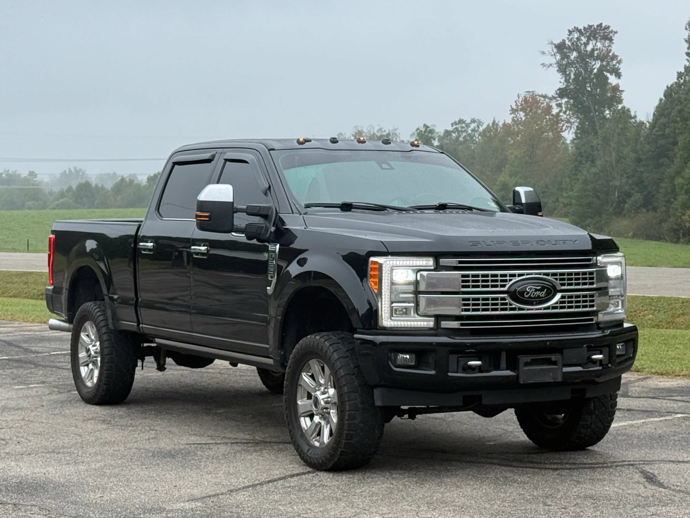 Used 2017 Ford F250 Platinum w/ Platinum Ultimate Package AWD/4WD image 1