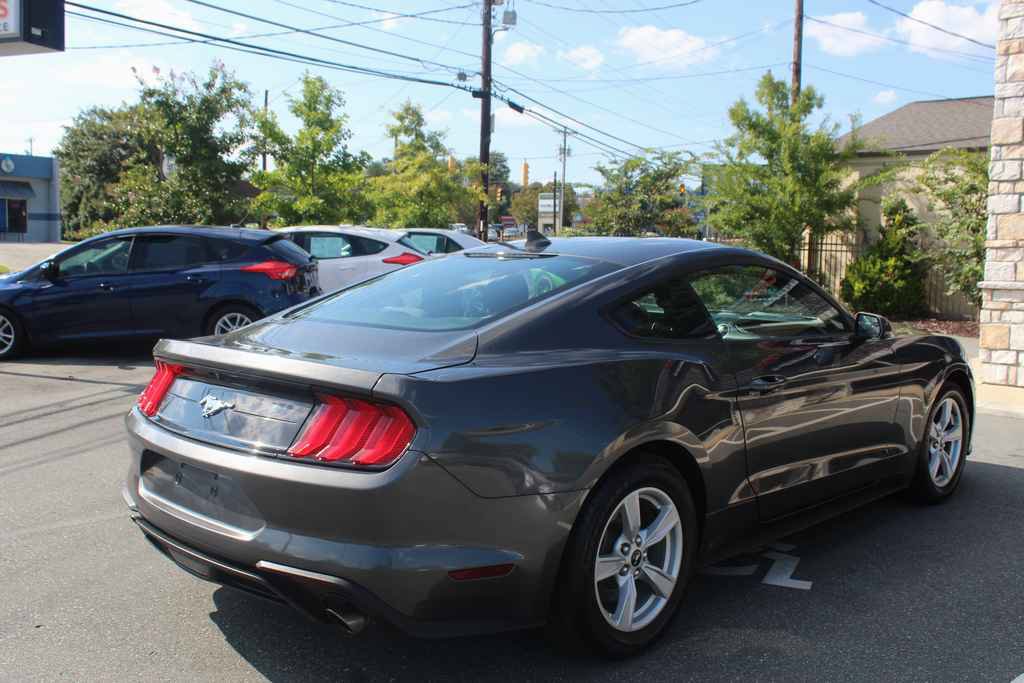 Used 2020 Ford Mustang Coupe RWD image 5